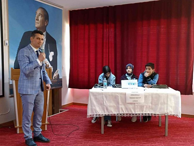 Tunceli’de İmam Hatip Liseleri Arası Bilgi Yarışması Düzenlendi