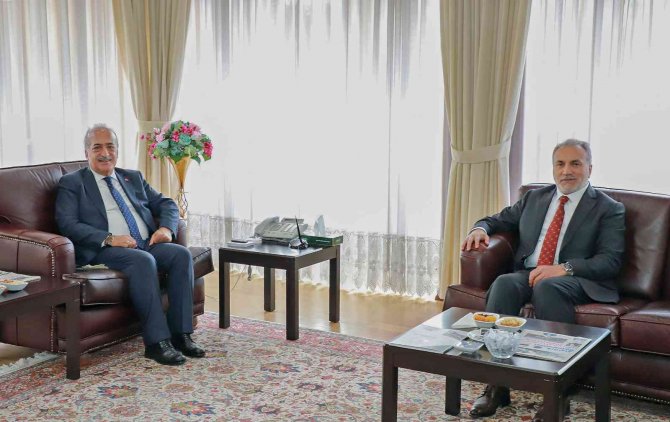 Yozgat Bozok Üniversitesi Rektörü Karadağ’dan, Rektör Çomaklı’ya Ziyaret