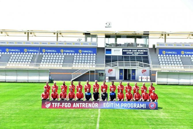 Bülent Güllü, Uefa A Lisans Kursu’na Katıldı