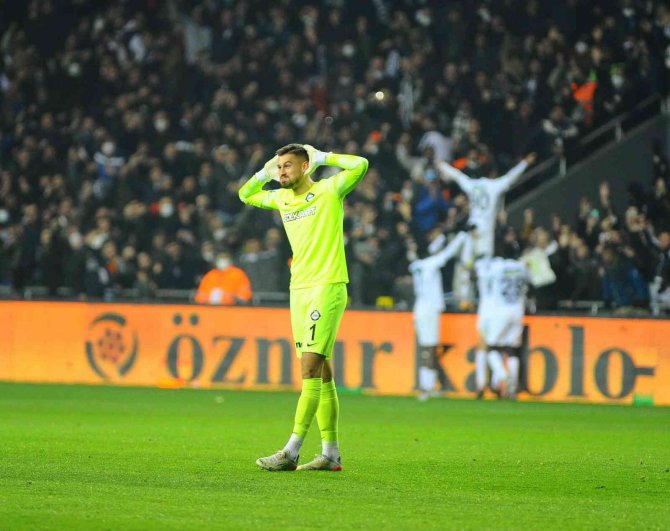 Altay: "Mateusz Lis, Sözleşmesini Tek Taraflı Feshederek Sözünü Tutmamıştır"