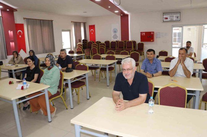 Manisa Büyükşehir’in Arıcılara Desteği Sürüyor