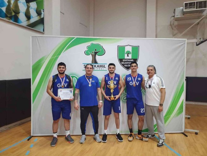 Basketbolda Gkv’liler Namağlup Şampiyon
