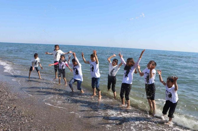 Hayatlarında İlk Defa Deniz Gören Siirtli Çocukların Büyük Mutluluğu