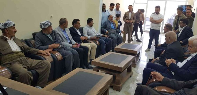 Derecikliler Sınır Kapısının Açılmasını İstedi