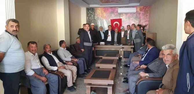 Derecikliler Sınır Kapısının Açılmasını İstedi