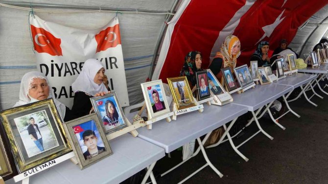 Ailelerin Kararlı Direnişine 989’uncu Gününde