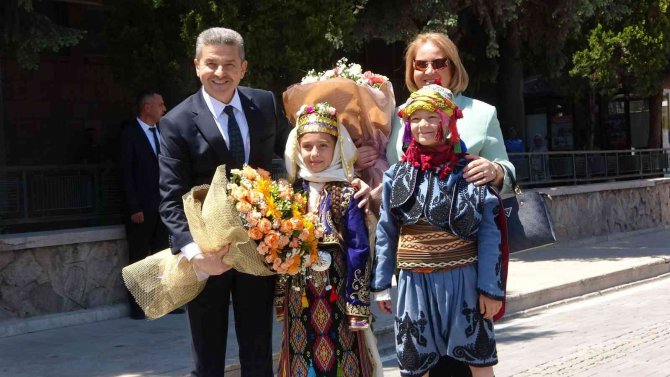Uşak’ın Yeni Valisi Turan Ergün Göreve Başladı