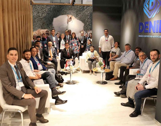 Deni̇b 15 Ülkeden 65 Kişilik Heyet İçin Hometex’de Alım Etkinliği Düzenledi