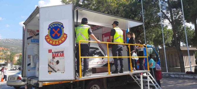 Emniyet Kemerinin Önemini Simülasyon Aracıyla Anlatıldı