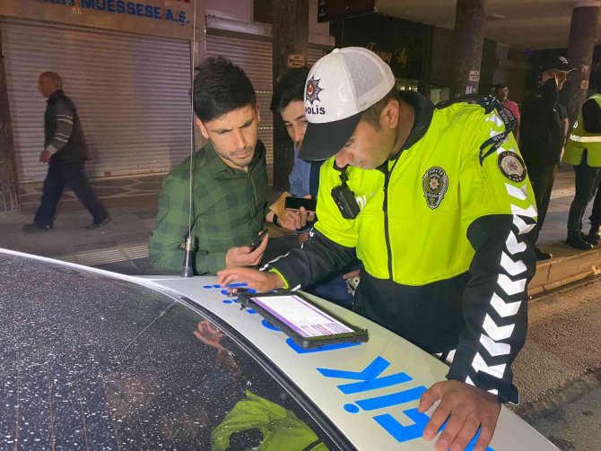 Elazığ’da Denetimler Sürüyor, Polis Göz Açtırmıyor