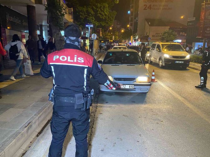 Elazığ’da Denetimler Sürüyor, Polis Göz Açtırmıyor