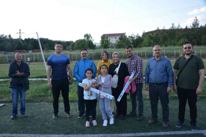 Gediz’de Uçurtma Şenliği Düzenlendi
