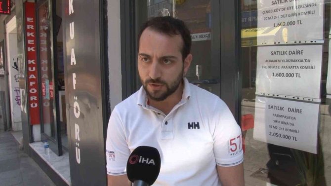 Kadıköy’de Kavga Ettiği Çekçekçiye Bıçak Ve Çekiçle Saldırdı