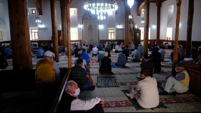Gülabibey Camisinde 5,5 Asırdır Ezan Sesi Yükseliyor