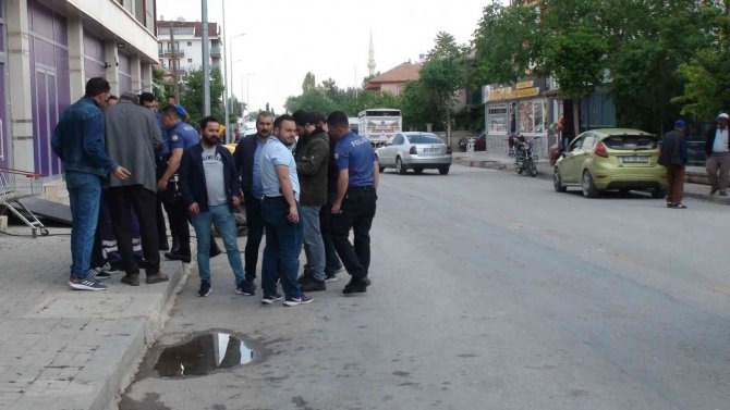 Karaman’da Silahlı, Bıçaklı Kavga Kamerada