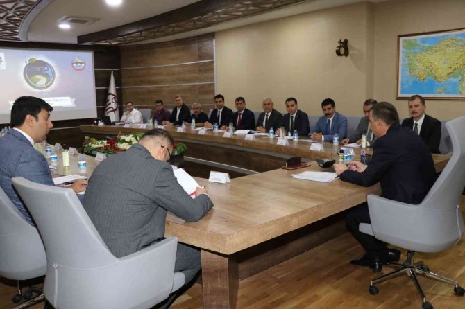 Köydes Değerlendirme Toplantısı, Siirt Valisi Hacıbektaşoğlu Başkanlığında Yapıldı