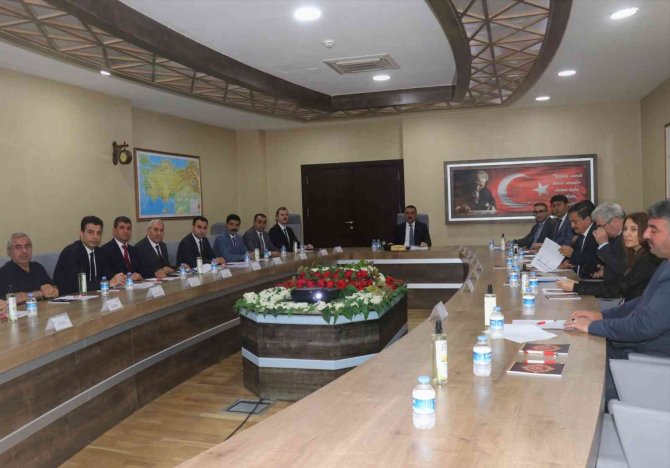 Köydes Değerlendirme Toplantısı, Siirt Valisi Hacıbektaşoğlu Başkanlığında Yapıldı