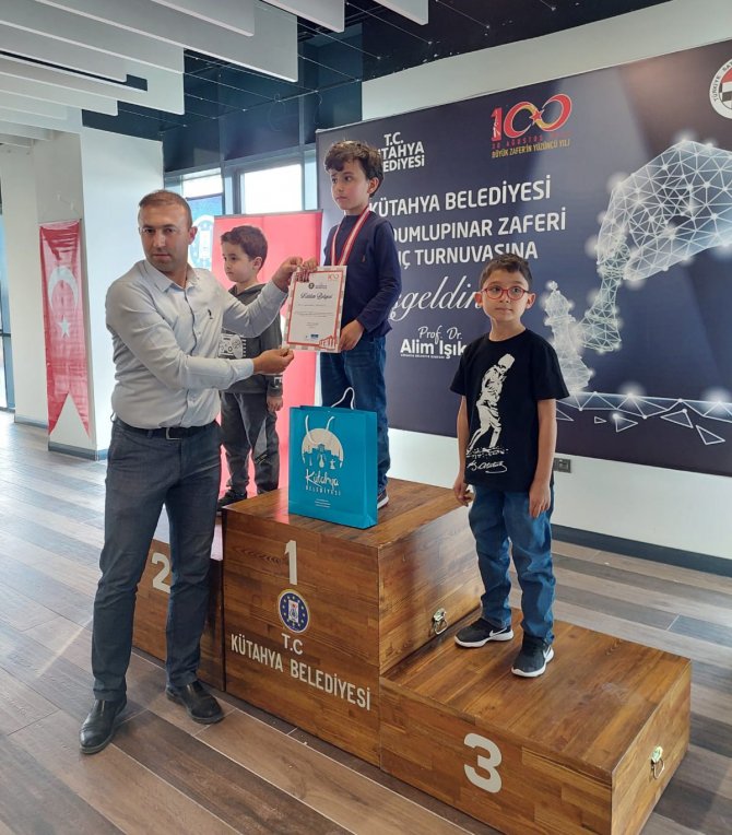 Kütahya’da ’100. Yıl Dumlupınar Zaferi Satranç Turnuvası’ Sonuçlandı