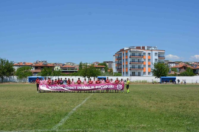 Selendi’de Liseler Arası Futbol Ve Voleybol Turnuvası Sona Erdi