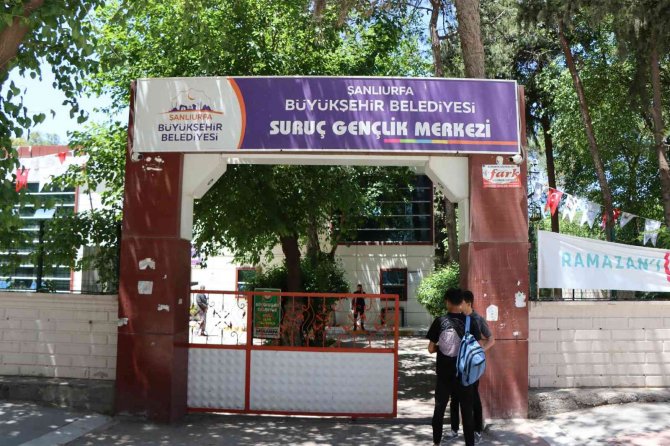 Öğrenciler Sınavlara Gençlik Merkezinde Hazırlanıyor