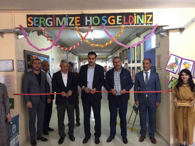 İ̇htiyaç Sahibi Öğrenciler Yararına Sergi