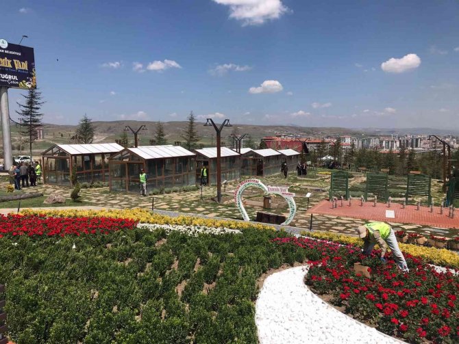 Pursaklar’da Yaklaşık 20 Bin Fide Dağıtıldı