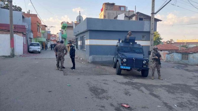 Tekirdağ’da Ruhsatsız Silaha Şafak Operasyonu: 12 Gözaltı