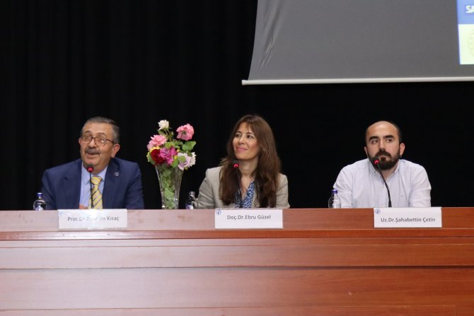 Üniversiteli Gençlerle Sosyal Medya Bağımlılığı Konuşuldu