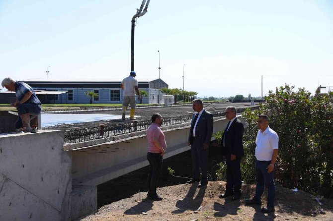 Salihli’de Gümüşçayına Yapılan 2. Köprüde Son Aşamaya Gelindi