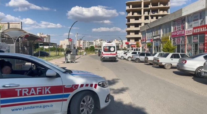 Otomobilinde Silahlı Saldırıya Uğrayan Şahıs Hayatını Kaybetti