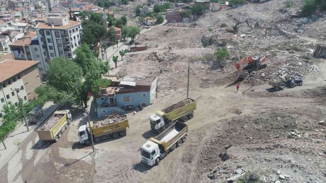 Manisa’da Kentsel Dönüşüm Alanından Dualar Yükseldi