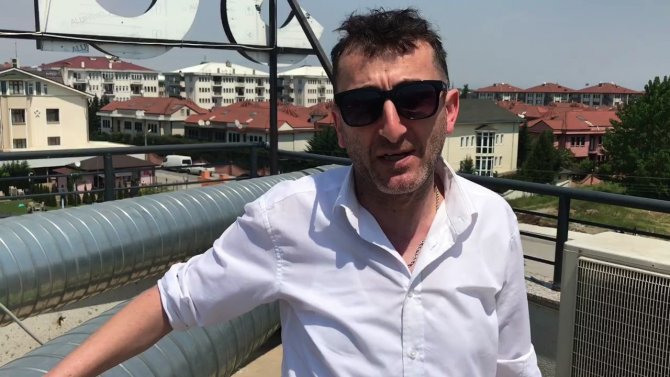 İ̇şletmenin Havalandırma Kablolarını Elini Kolunu Sallaya Sallaya Çaldı