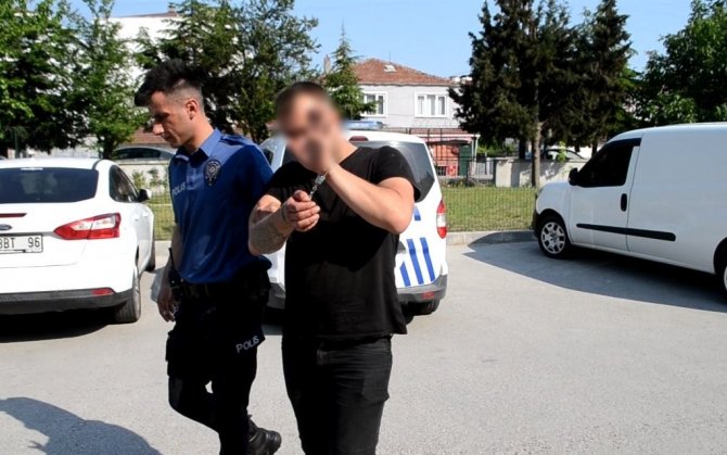 Polisten Kaçan Ehliyetsiz Ve Alkollü Sürücünün 3 Ayrı Suç Kaydı Çıktı