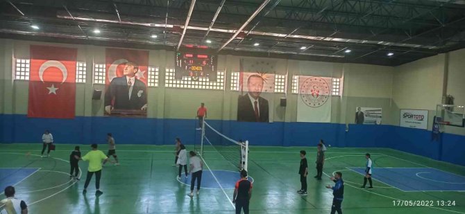 Türkeli’de Liseler Arası Voleybol Turnuvası