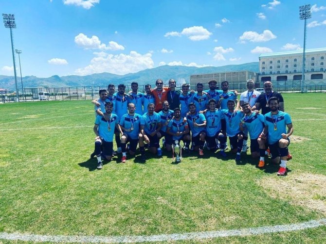 Adü Futbol Takımı Türkiye Şampiyonası Oldu