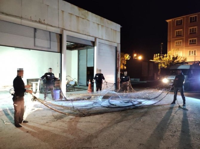 Van Polisi, Kaçak Avlanmış Bir Ton 320 Kilo İnci Kefali Ele Geçirdi