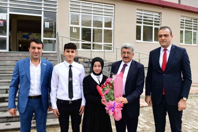Vali Bilmez’den Çatak İlçesine Veda Ziyareti