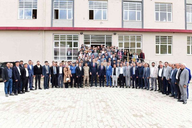 Vali Bilmez’den Çatak İlçesine Veda Ziyareti