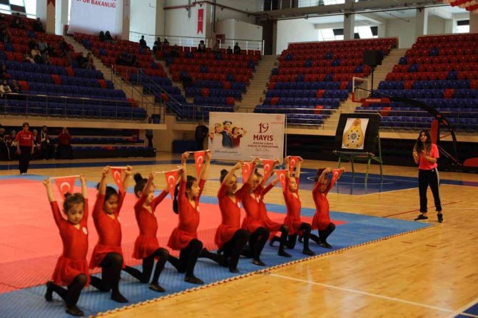 Niğde’de 19 Mayıs Coşkusu