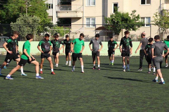 Genç Horozlar Grup Finalleri İçin Hazırlıklara Başladı