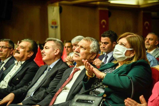 Adana’da Kardeş Koroları Konseri Düzenlendi