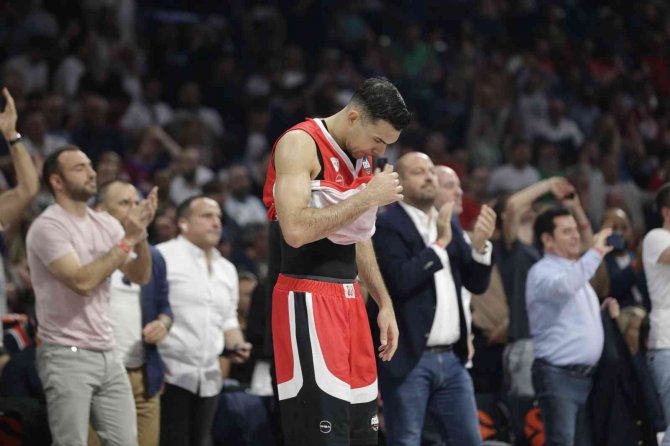 Anadolu Efes Üst Üste 3. Kez Finalde