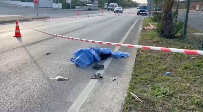 Refüje Çarpan Motosikletin 18 Yaşındaki Sürücüsü Hayatını Kaybetti