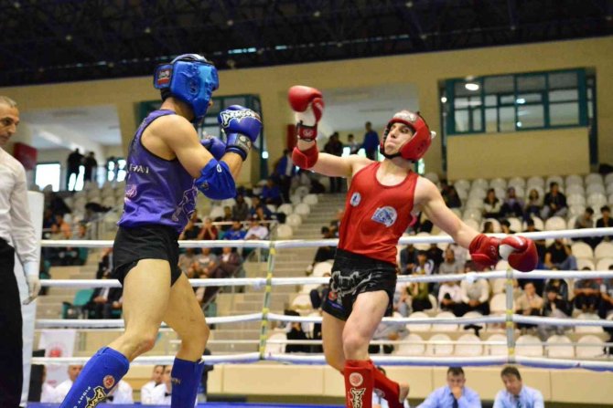 Balıkesir’de Üniversiteler Arası Muay Thai Şampiyonası Başladı