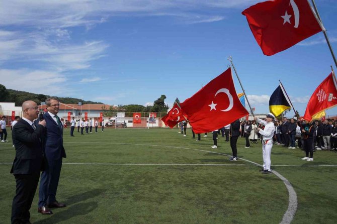 19 Mayıs Atatürk’ü Anma, Gençlik Ve Spor Bayramı Ayvalık’ta Kutlandı