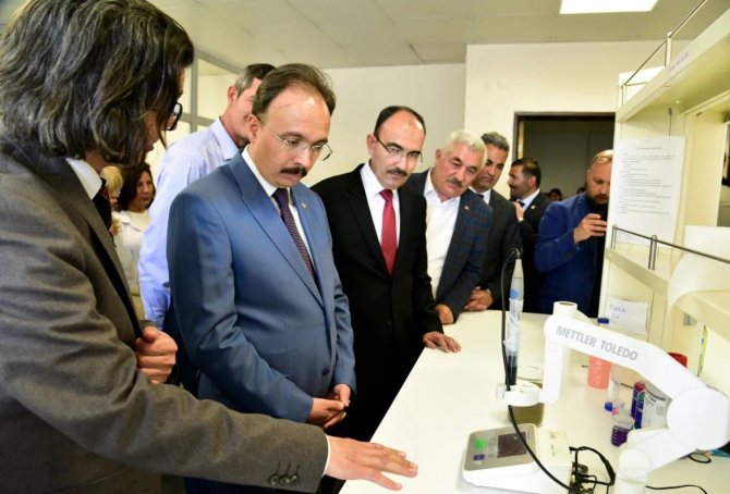 Bu Laboratuvar İle Tarımsal Üretimin Arttırılması Hedefleniyor
