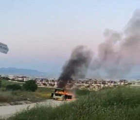 Bursa’da Sahibinin Gözü Önünde Aracı Alev Alev Yandı