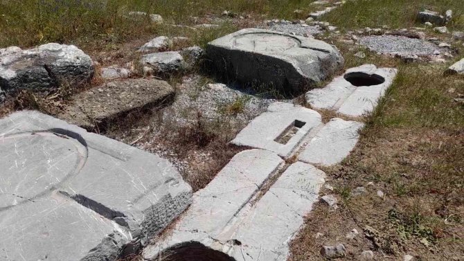 Helenistik Dönemden Kalma Denize Sıfır Ticaret Merkezi Gün Yüzüne Çıkıyor