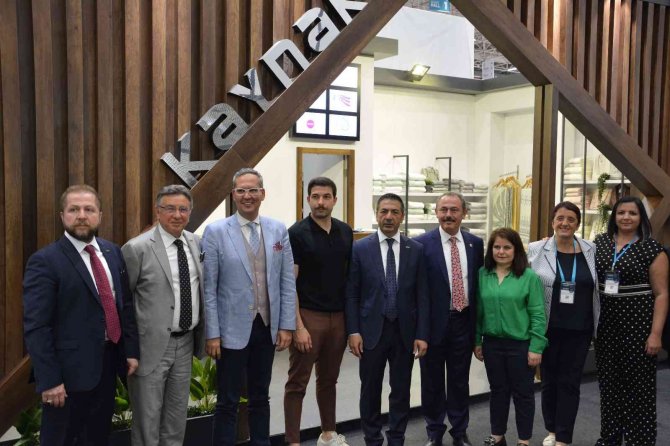 Dto, Hometex’de Adım Atmadık Yer Bırakmadı