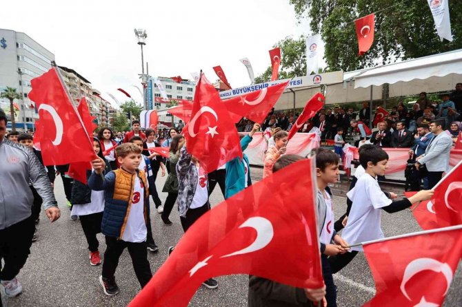Denizli’de 19 Mayıs Coşkuyla Kutlanıyor